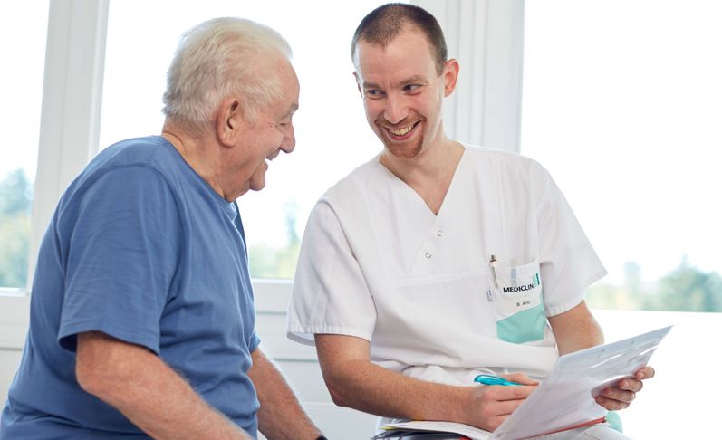 Patient und Krankenpfleger