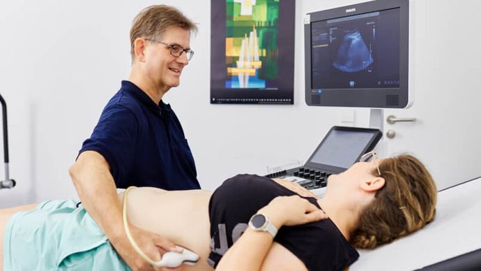Ultraschall der Niere, Herr Leiendecker mit Patientin