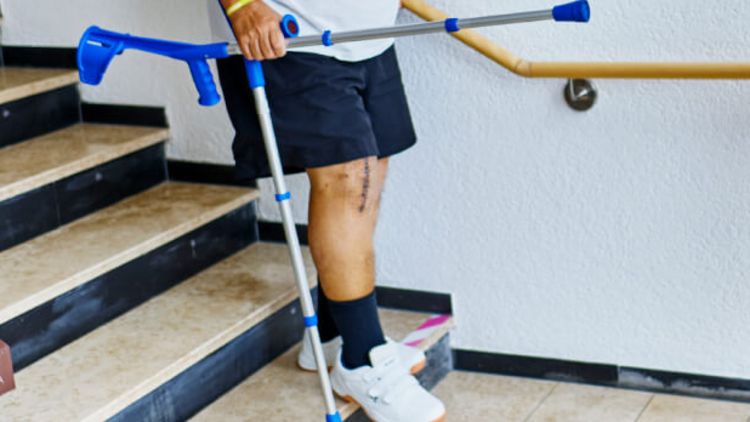 Treppensteigen üben in der Reha